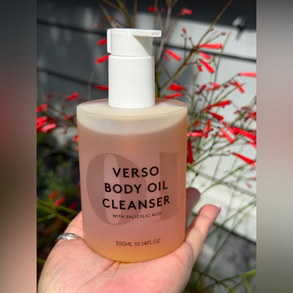 VERSO Skincare Golden Body Oil Cleanser - Picture 7 of 11